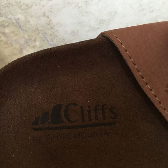 NEW WITHOUT TAGS CLIFFS BY WHITE‎ MOUNTAIN CORA LEE SANDALS IN BROWN - Picture 5 of 9